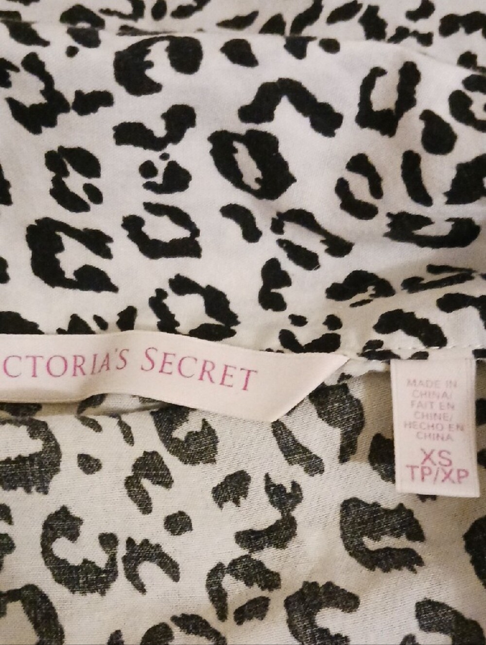 Victoria's Secret Black/ White Leopard Print Pajama Set XS - Picture 4 of 6